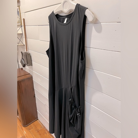 📍 🖤 Asymmetrical Sleeveless Black Dress – MARLA WYNNE🖤 size 2X - Picture 9 of 10